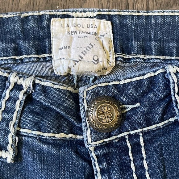 LA Idol Flared Jeans, Size 9 - Picture 7 of 7